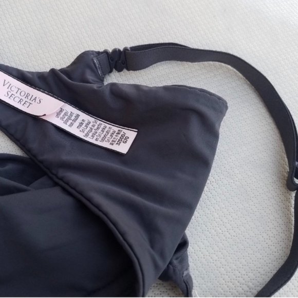 VS Unlined Plunge Bra - Picture 4 of 7